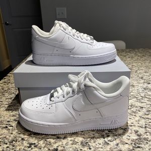 Nike Air Force 1 ‘07 - BRAND NEW